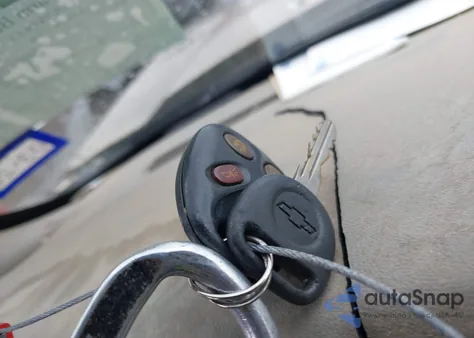 2004 Chevrolet Silverado 1500 Z71 из США, поврежденный, VIN 1GCEK19V74E171888